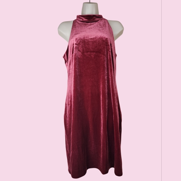 New WHBM Red Velvet Mock Neck Halter Knee Length Dress 6 - Picture 3 of 7